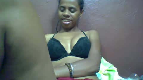 Snapshot of nirinahfy chatting on January 16, 11:48 am nirinahfy online show from January 16, 11:48 am
