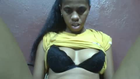 Snapshot of nirinahfy chatting on February 22, 9:01 am nirinahfy online show from February 22, 9:01 am