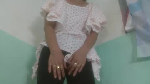 Snapshot of nirisouh chatting on October 17, 6:38 am nirisouh online show from October 17, 6:38 am