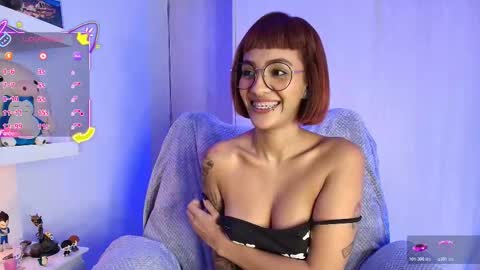 Snapshot of nix_taylor chatting on February 3, 12:20 am Nix online show from February 3, 12:20 am