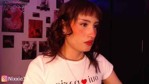 Nixxie  online show from November 17, 1:22 am