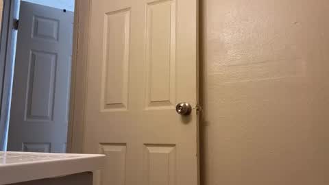 niyo1996 online show from February 22, 9:35 pm