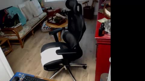 Snapshot of njdbear chatting on May 12, 7:44 pm Don online show from May 12, 7:44 pm
