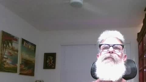 Snapshot of njdbear chatting on July 30, 12:31 am Don online show from July 30, 12:31 am