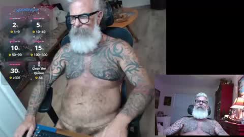 Snapshot of njdbear chatting on August 3, 12:09 am Don online show from August 3, 12:09 am
