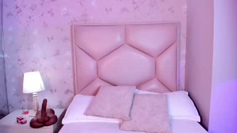   ambarsulliva  online show from October 14, 11:33 am