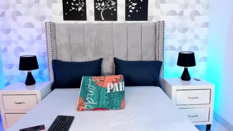 NATHALIA MORENO online show from January 18, 12:20 pm