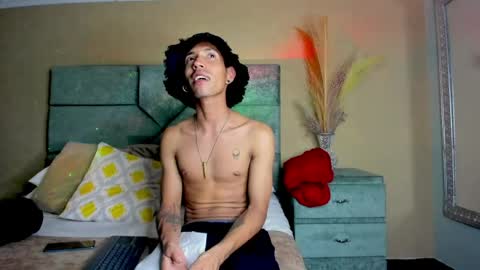 Noah online show from May 5, 3:25 am