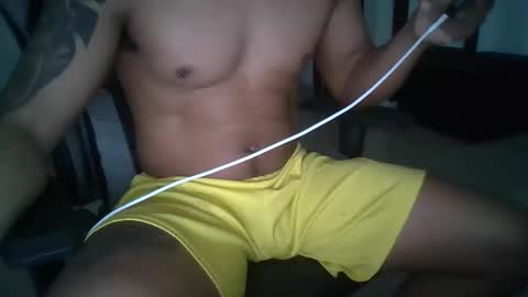 Snapshot of noah100205 chatting on February 17, 3:40 pm noah100205 online show from February 17, 3:40 pm