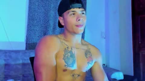 noah_223 online show from November 16, 11:43 pm