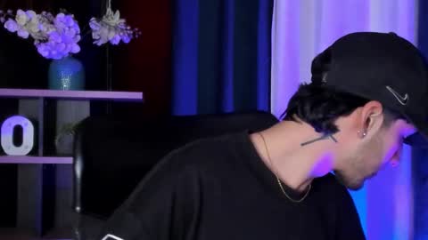 Noah Brigth online show from October 23, 9:46 pm