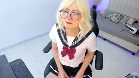 Snapshot of noah_cherry chatting on November 20, 5:40 am Anna Cherry online show from November 20, 5:40 am