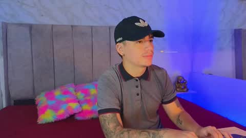 Snapshot of noah_coleman__ chatting on January 9, 12:46 am NOAH  online show from January 9, 12:46 am