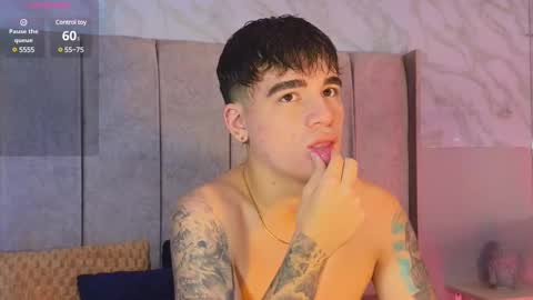 Snapshot of noah_coleman__ chatting on March 2, 11:53 pm NOAH  online show from March 2, 11:53 pm
