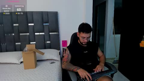 NOAH online show from November 16, 1:33 am