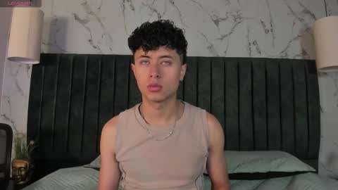 noah_dupont_ online show from February 16, 12:12 pm