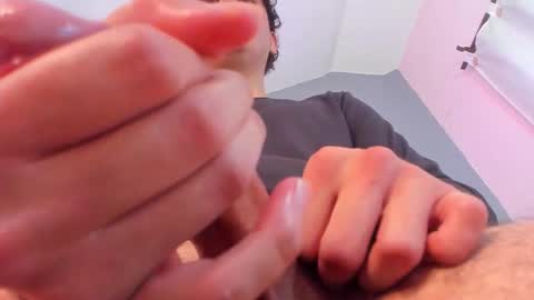 Snapshot of noah_ferrary chatting on November 6, 8:43 pm Noah Ferrary online show from November 6, 8:43 pm