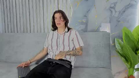 noah_ggh online show from April 11, 1:37 pm