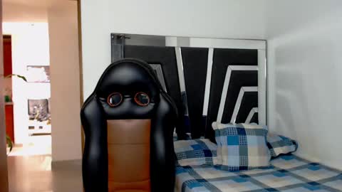 Noah Harris01 online show from November 15, 3:30 pm