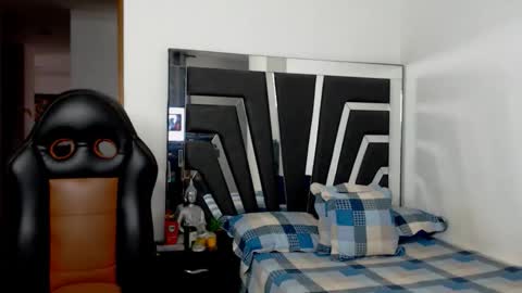 Noah Harris01 online show from January 13, 12:10 pm