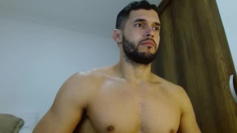 Snapshot of noah_jhonsonn chatting on January 16, 12:09 pm Noah online show from January 16, 12:09 pm