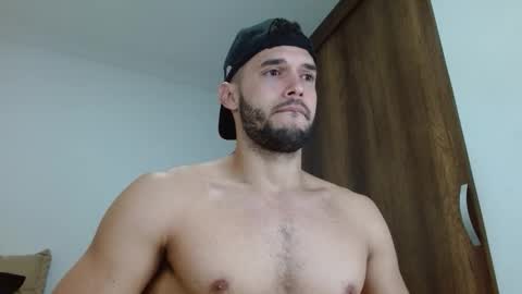 Snapshot of noah_jhonsonn chatting on February 3, 11:37 am Noah online show from February 3, 11:37 am