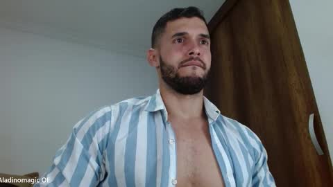 Snapshot of noah_jhonsonn chatting on February 17, 1:57 am Noah online show from February 17, 1:57 am