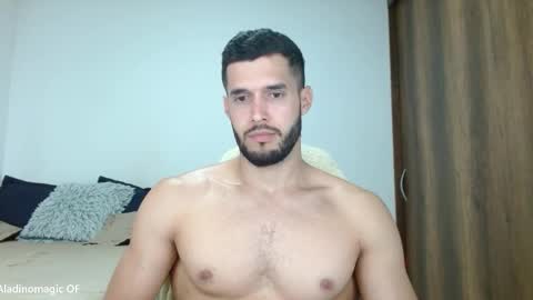 Snapshot of noah_jhonsonn chatting on February 25, 5:55 pm Noah online show from February 25, 5:55 pm