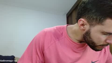 Snapshot of noah_jhonsonn chatting on February 28, 2:56 am Noah online show from February 28, 2:56 am