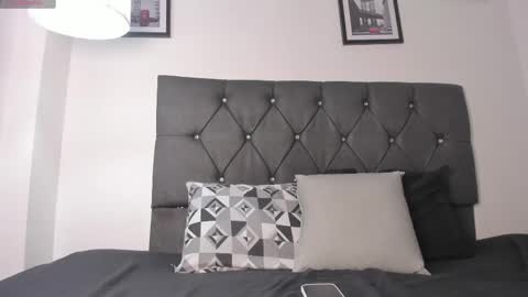 noah_johes online show from April 14, 3:23 am