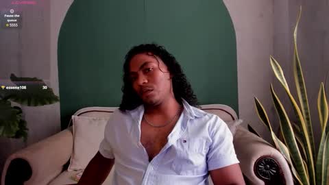 Snapshot of noah_jones__ chatting on November 25, 6:30 pm Noah online show from November 25, 6:30 pm