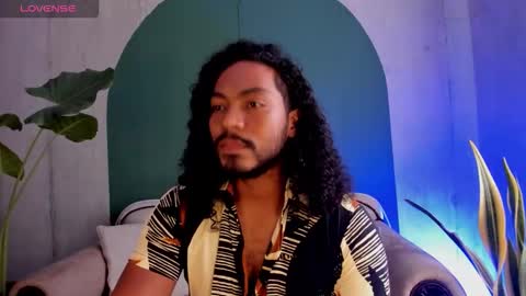 Snapshot of noah_jones__ chatting on January 15, 6:00 pm Noah online show from January 15, 6:00 pm