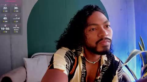 Snapshot of noah_jones__ chatting on February 18, 4:25 pm Noah online show from February 18, 4:25 pm