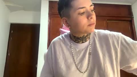 Snapshot of noah_martini chatting on January 24, 11:34 pm noah hehim online show from January 24, 11:34 pm