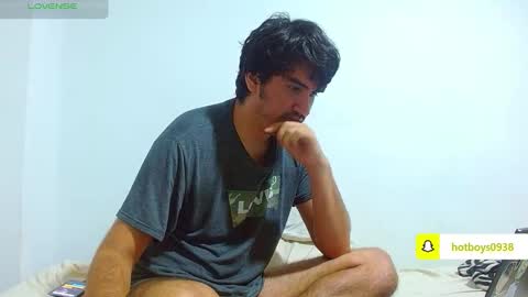 Snapshot of noah_meyer_ chatting on September 19, 5:53 am noah_meyer_ online show from September 19, 5:53 am