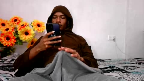 Snapshot of noah_miller7 chatting on November 30, 1:26 pm Noah Millers online show from November 30, 1:26 pm