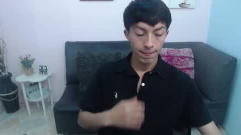 Snapshot of noah_peet chatting on November 7, 11:43 am Noah online show from November 7, 11:43 am