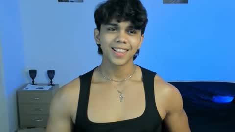 Snapshot of noah_prada14 chatting on June 10, 4:45 am luis navas online show from June 10, 4:45 am