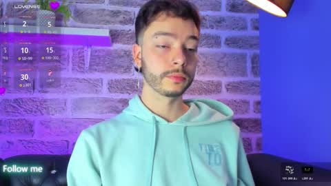    online show from March 28, 12:05 pm