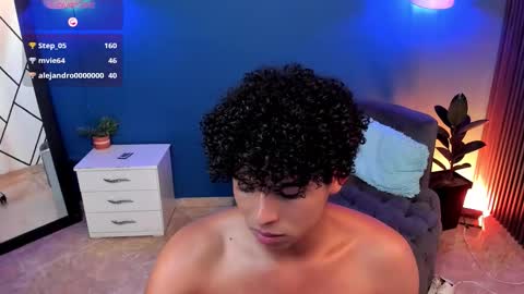 noah_smith04 online show from November 7, 4:51 pm