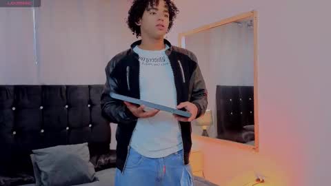 noah_smith04 online show from January 9, 2:31 pm