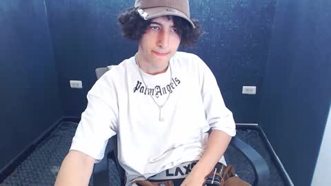 Snapshot of noah_sokolov chatting on November 6, 3:13 pm noah_sokolov online show from November 6, 3:13 pm