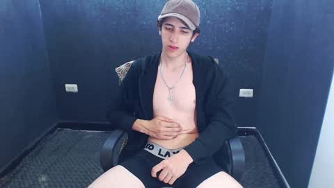 Snapshot of noah_sokolov chatting on November 11, 7:03 pm noah_sokolov online show from November 11, 7:03 pm