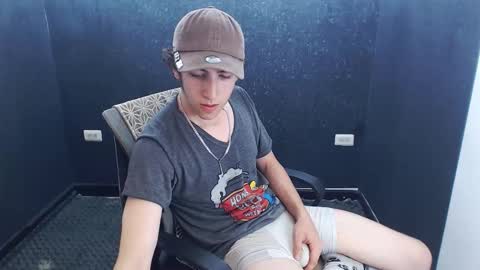 Snapshot of noah_sokolov chatting on November 19, 7:03 pm noah_sokolov online show from November 19, 7:03 pm