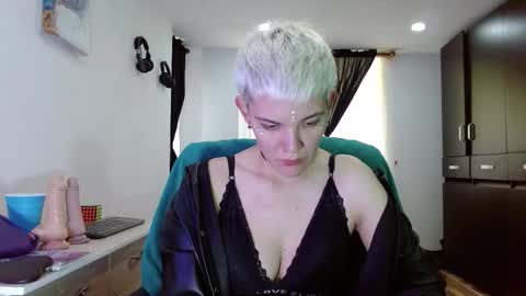 Noah online show from February 26, 5:34 pm