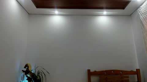 LIAM- noah online show from October 19, 3:01 pm