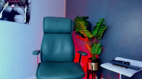 Noah online show from March 5, 7:54 pm