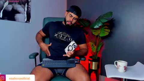 Noah online show from March 7, 10:18 pm