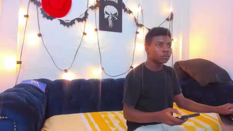 Snapshot of noahjhonson69 chatting on November 22, 7:02 pm noah online show from November 22, 7:02 pm