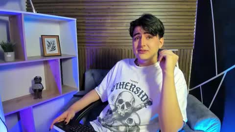 Noah Wolf online show from February 26, 6:01 am